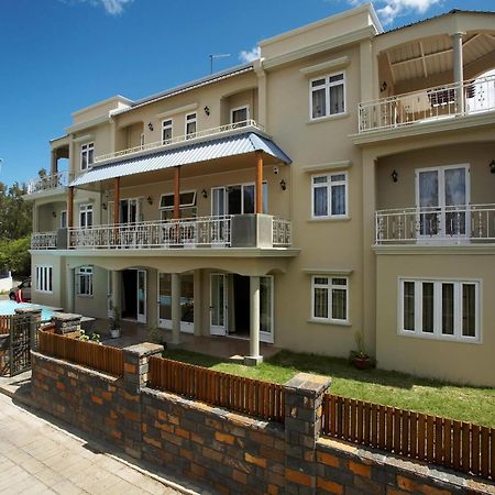 Jet Villa Flic en Flac ภายนอก รูปภาพ
