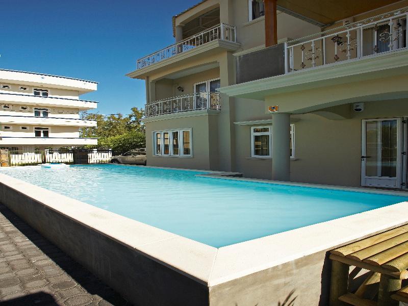 Jet Villa Flic en Flac ภายนอก รูปภาพ