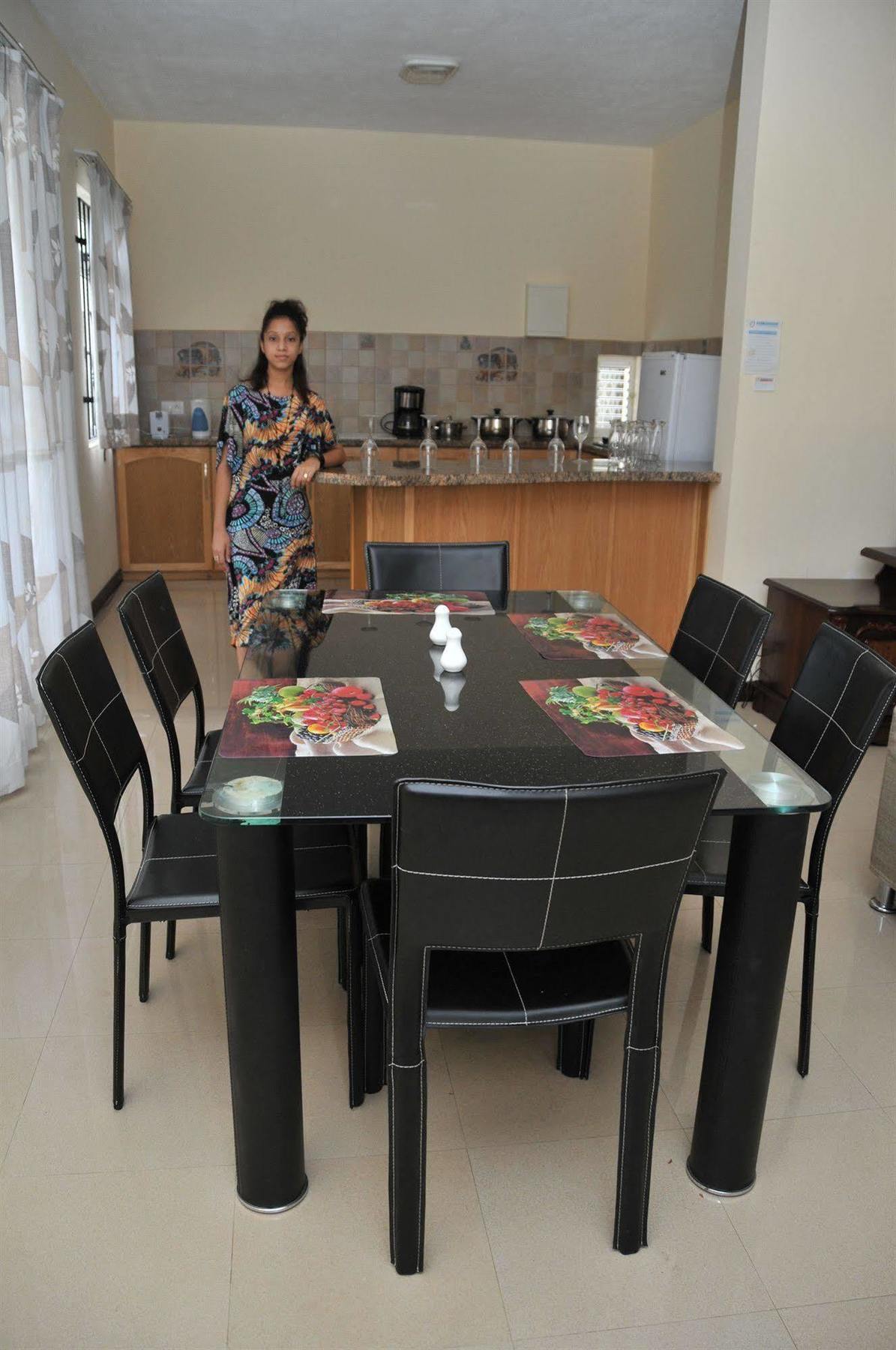 Jet Villa Flic en Flac ภายนอก รูปภาพ