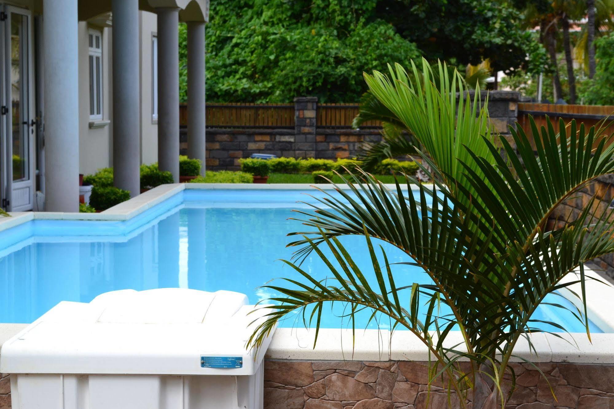 Jet Villa Flic en Flac ภายนอก รูปภาพ